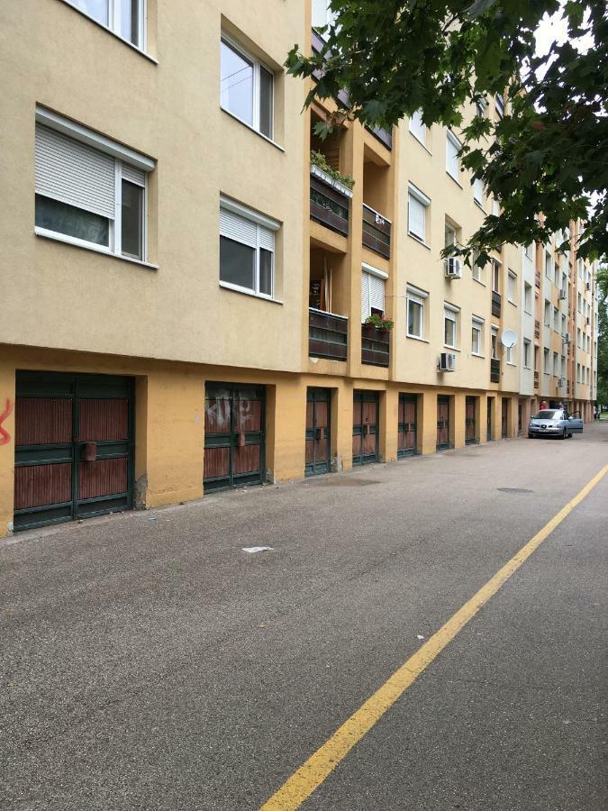 Igenyes Lakas Apartment Seghedin Exterior foto